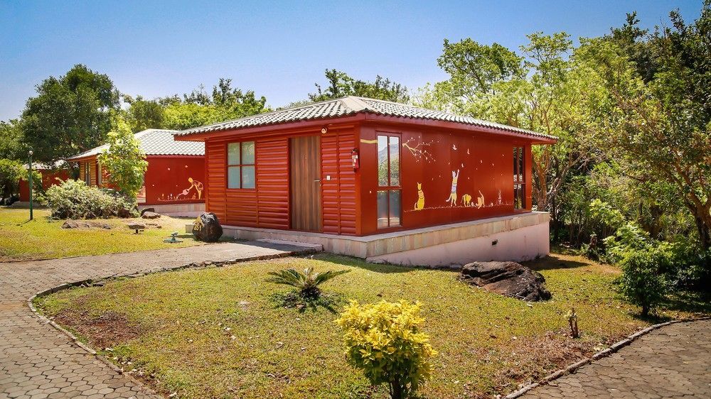 Aamby Valley City Lonavala Buitenkant foto A guest house at the resort
